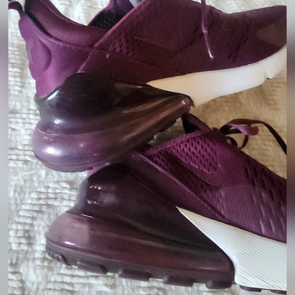 ❤️SOLD❤️ Nike Air max 270 Bordeaux Wine - Picture 7 of 11